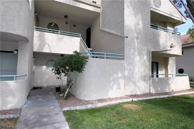 MLS: 2601784 Condo For Sale