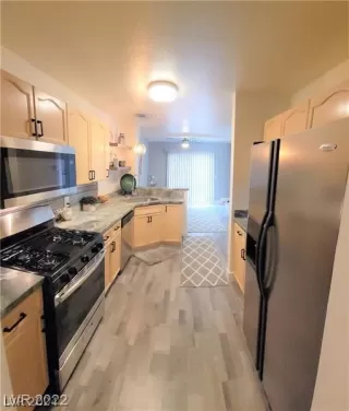 Photo #6: 2601791 Listing