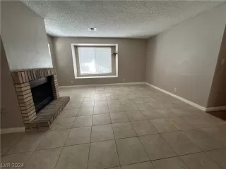 Photo #2: 2601824 Listing 