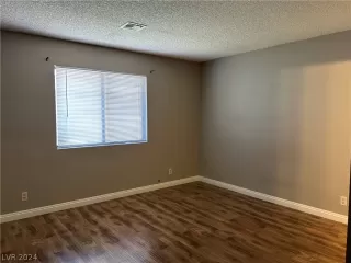 Photo #4: 2601824 Listing 