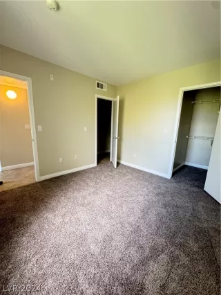 Photo #6: 2601831 Listing 