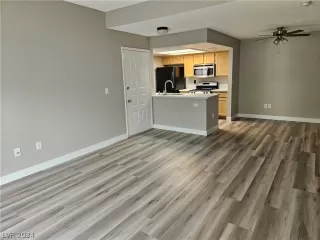 Photo #3: 2601840 Listing 