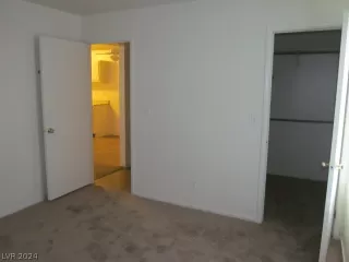 Photo #2: 2601871 Listing 