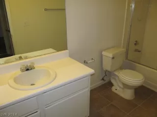 Photo #4: 2601871 Listing 