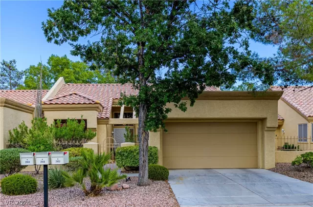 MLS: 2601890 Condo For Sale