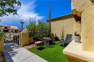 Photo #1: 2601890 Listing 