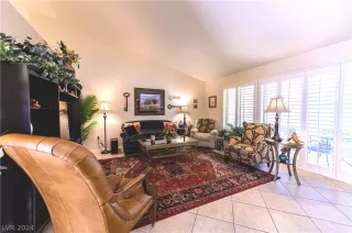 Photo #4: 2601890 Listing 