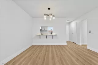 Photo #3: 2601902 Listing