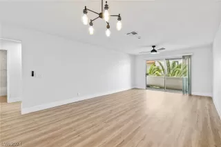 Photo #4: 2601902 Listing