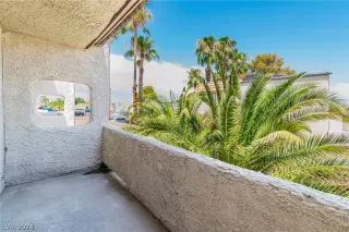 Photo #6: 2601902 Listing