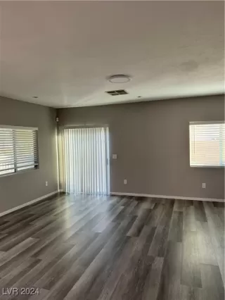 Photo #4: 2601904 Listing