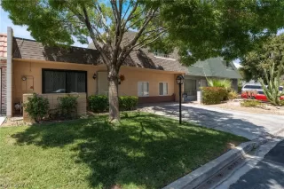 Photo #2: 2601905 Listing