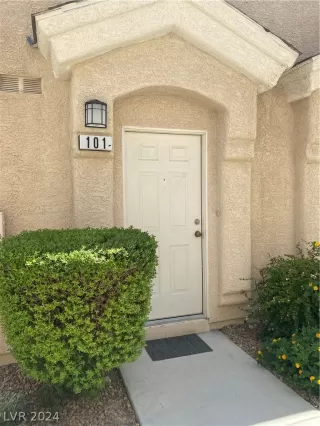 Photo #1: 2601937 Listing 