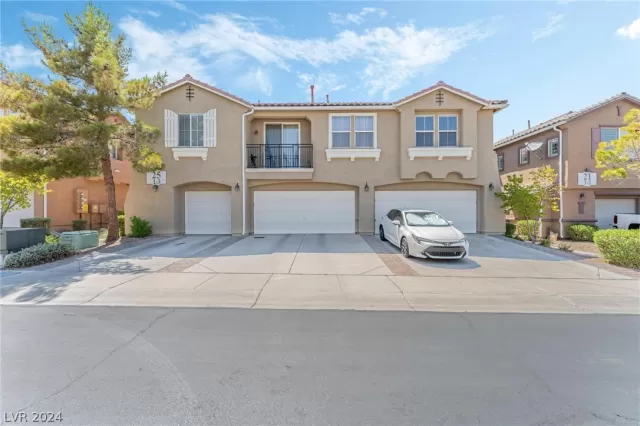 MLS: 2601985 Condo For Sale