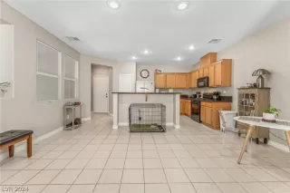 Photo #5: 2601985 Listing 