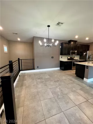 Photo #4: 2601987 Listing 