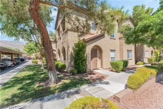 Photo #3: 2601999 Listing