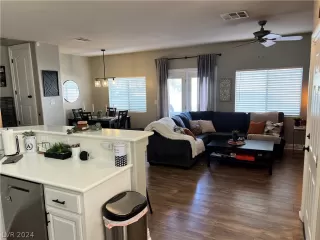 Photo #3: 2602032 Listing 