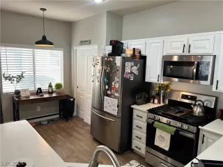 Photo #4: 2602032 Listing 