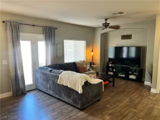 Photo #5: 2602032 Listing 