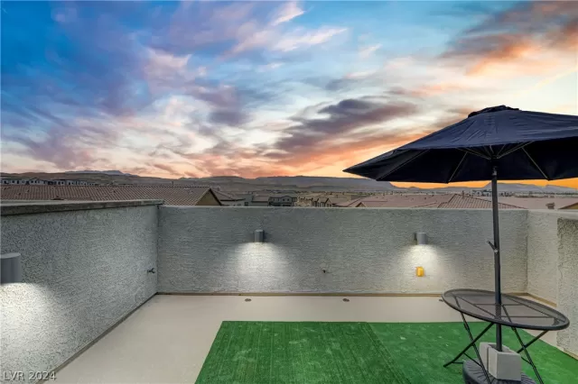 MLS: 2602059 Condo For Sale