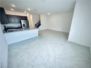 Photo #4: 2602077 Listing 