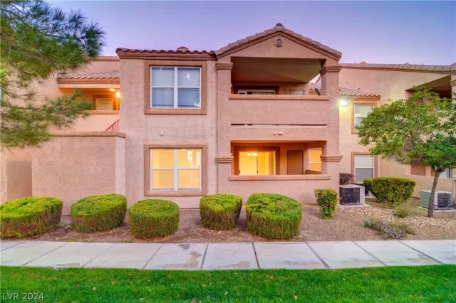 MLS: 2602080 Condo For Sale