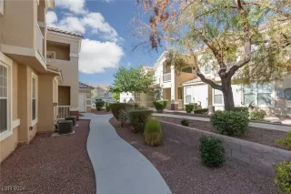 Photo #2: 2602084 Listing 