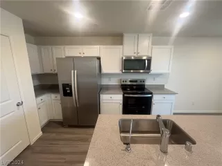 Photo #3: 2602126 Listing 