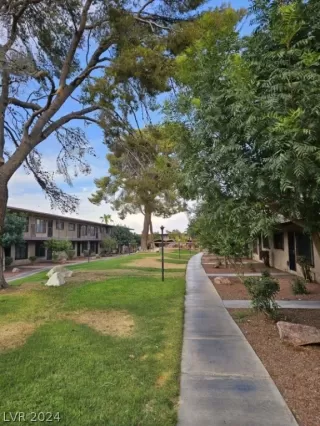 Photo #1: 2602148 Listing 