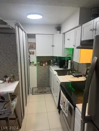 Photo #3: 2602148 Listing 