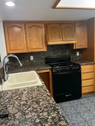 Photo #4: 2602182 Listing