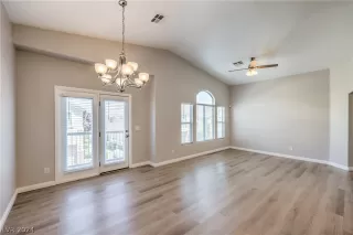 Photo #4: 2602262 Listing 