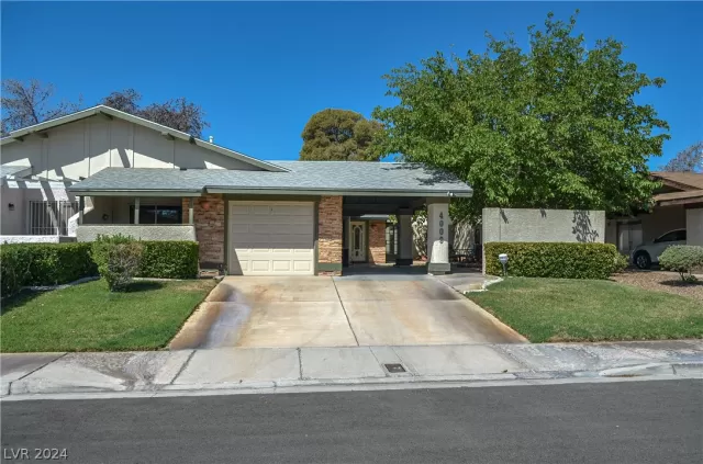 MLS: 2602267 Condo For Sale