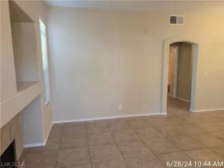 Photo #2: 2602277 Listing 