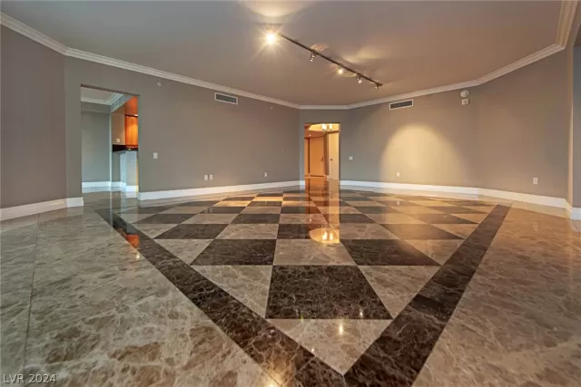 MLS: 2602325 Condo For Sale