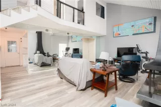 Photo #3: 2602370 Listing