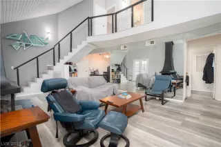 Photo #4: 2602370 Listing