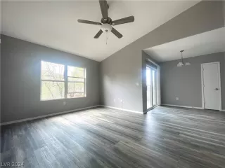 Photo #2: 2602386 Listing