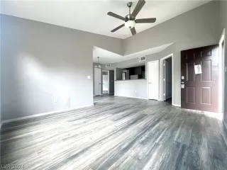 Photo #3: 2602386 Listing