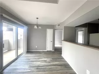 Photo #4: 2602386 Listing