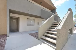 Photo #1: 2602403 Listing