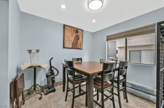 Photo #6: 2602403 Listing