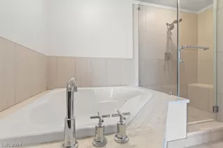 Photo #3: 2602437 Listing 