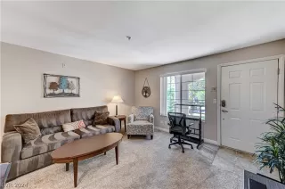 Photo #4: 2602448 Listing