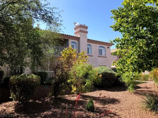 MLS: 2602460 Condo For Sale