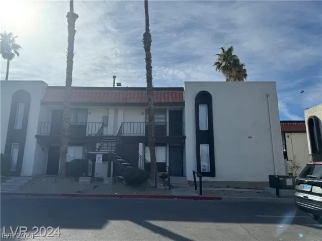 MLS: 2602492 Condo For Sale