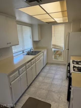 Photo #2: 2602492 Listing 