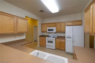 Photo #3: 2602509 Listing 