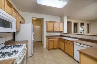 Photo #4: 2602509 Listing 